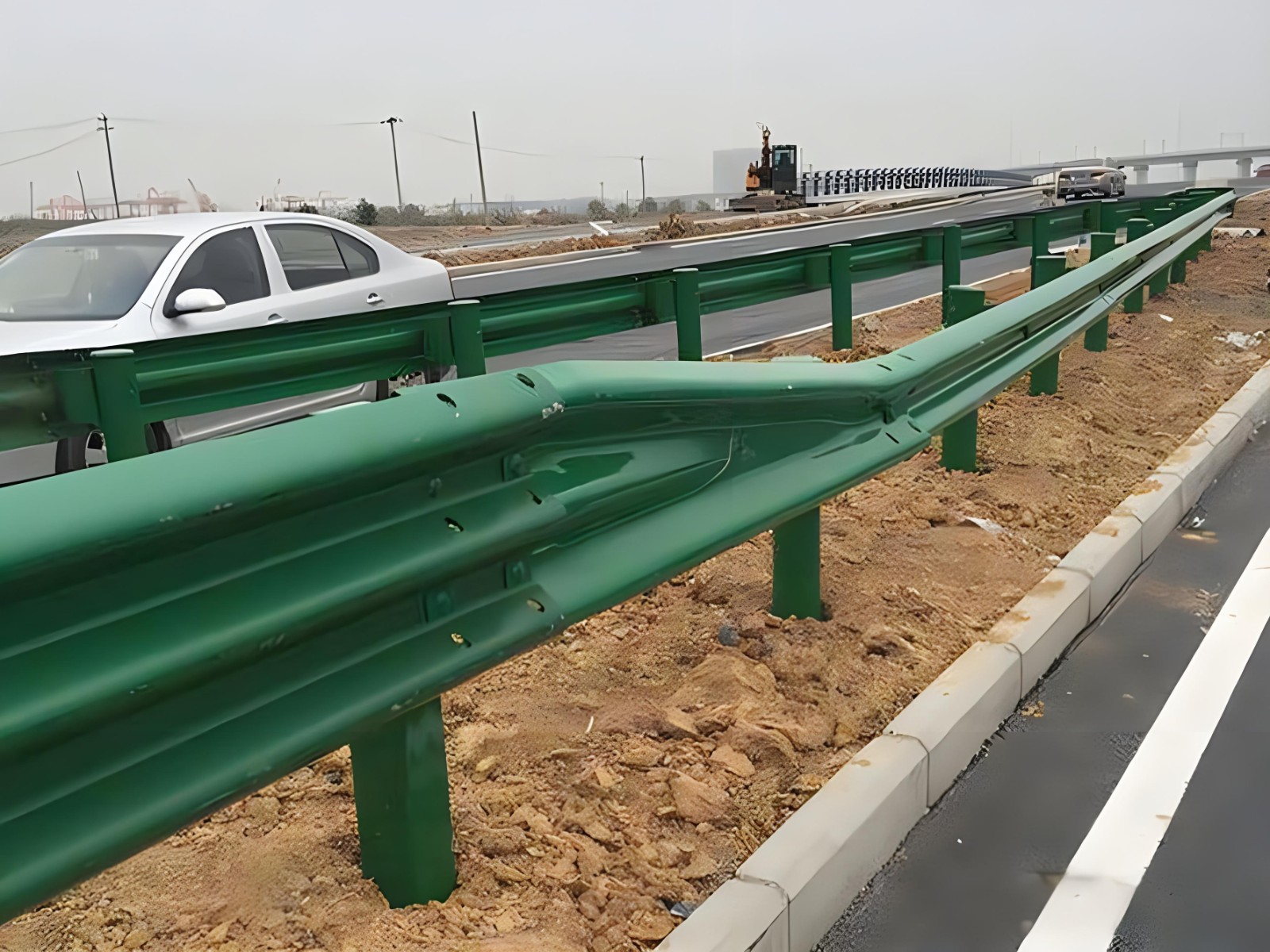 商洛高速波形护栏板日常维护方案确保道路安全新举措